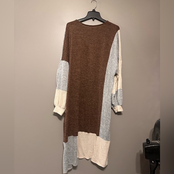 Boutique Lightweight Long Cardigan.Pictures do no justice.Gorgeous on M/L - Picture 2 of 6